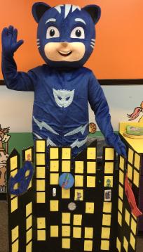 Rent a Houston superhero party mascot with excellent games that relate to the tv show for your childs birthday parties.
