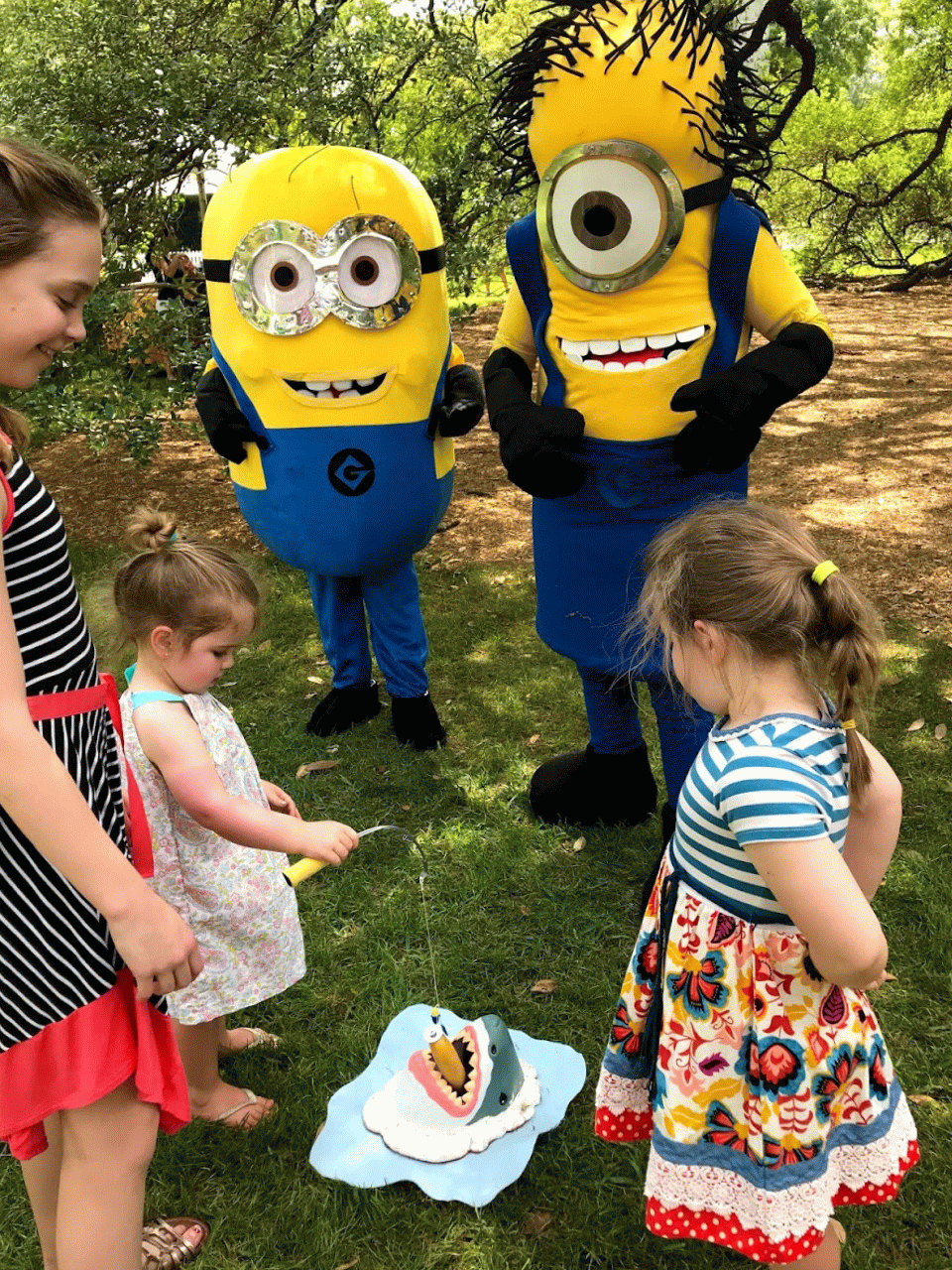 Hire these 2 fun loving minions to play exciting and fun games with your kids at their birthday parties in Houston.