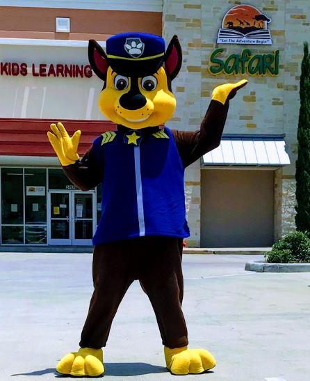 Mascot costumed characters are great for Houston birthday parties. Awesome costume, games, and pictures.