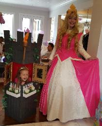 Hire our beautiful princess costumed character for you little girls next Houston birthday party celebration with excellent interactive games and super cool photo props in Houston, Texas area.