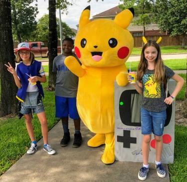 Our mascot costumed characters come with great games and props for your Houston children's birthday party .